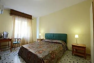 Hotel Roma Inn